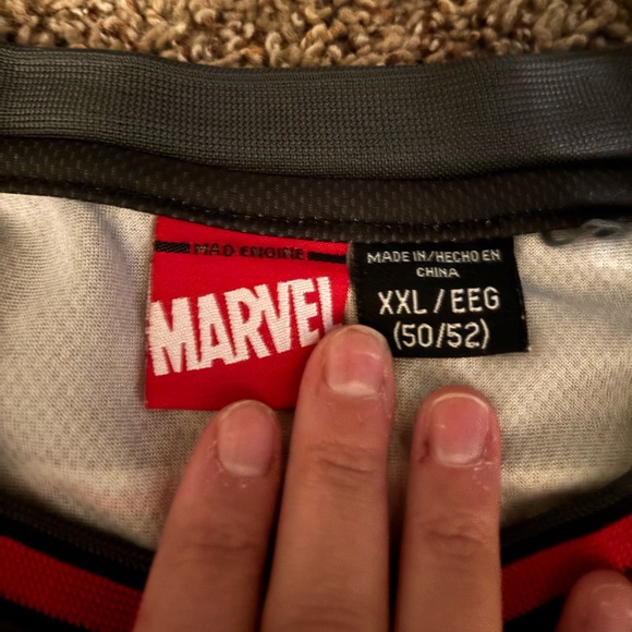 Deadpool jersey - Picture 2 of 3